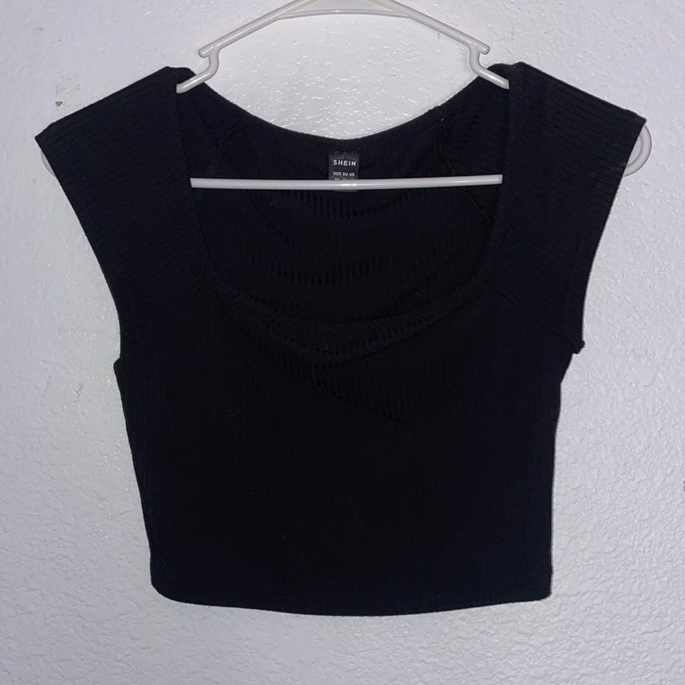 Women’s black extra small top